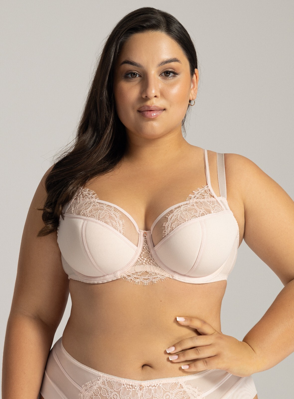 BIUSTONOSZ AV 2163 SEMI SOFT POWDERY