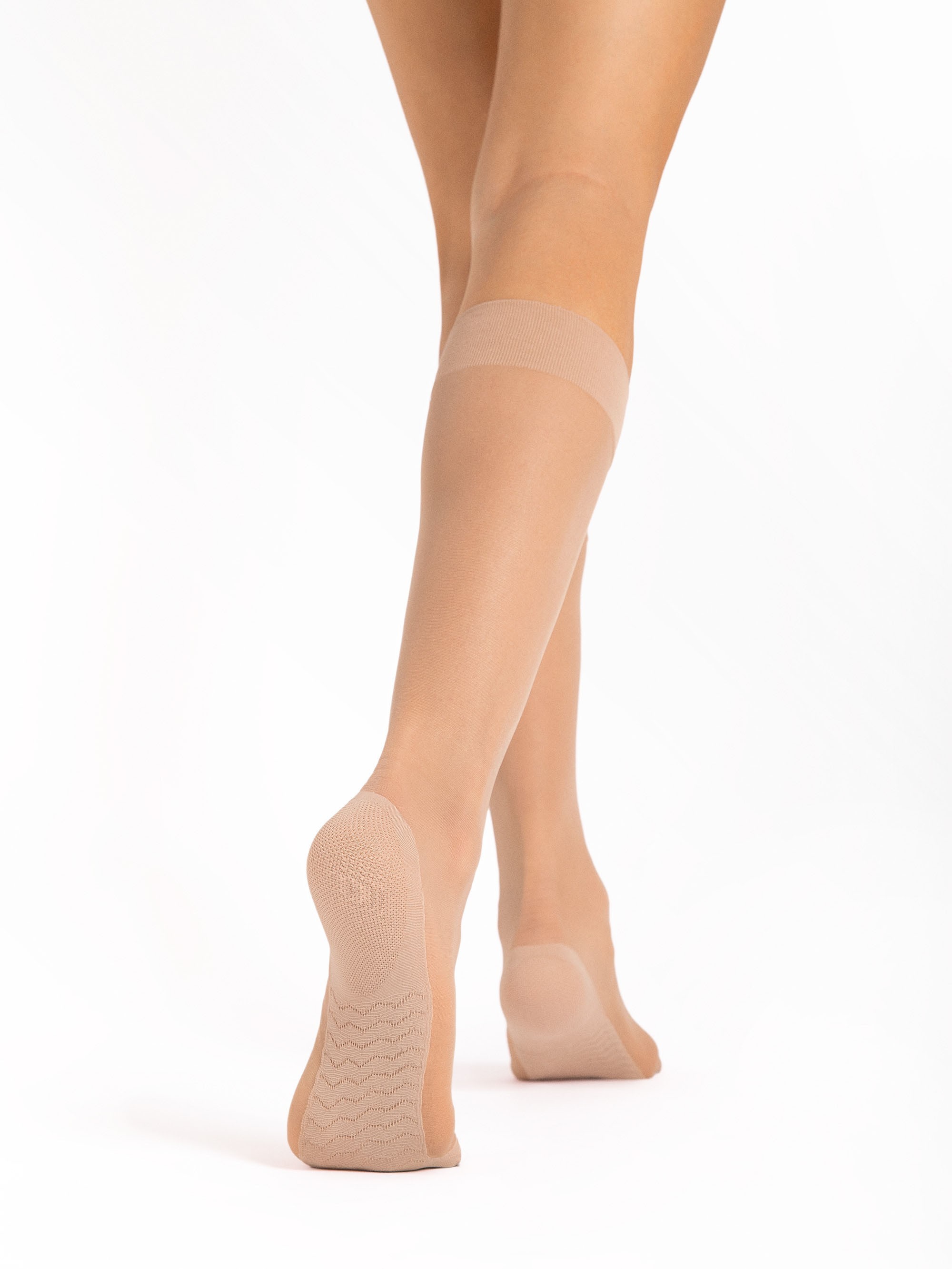 M2100 MEDICA - PODKOLANÓWKI MASSAGE 20 DEN POUDRE KNEE-HIGHS